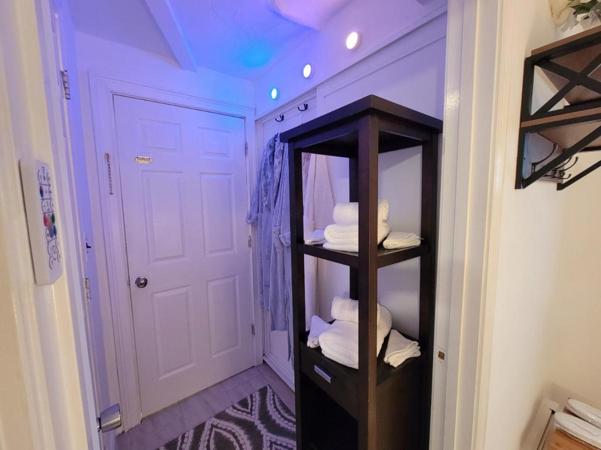 Comfy And Chic Boston Apartment! Free Parking Luaran gambar